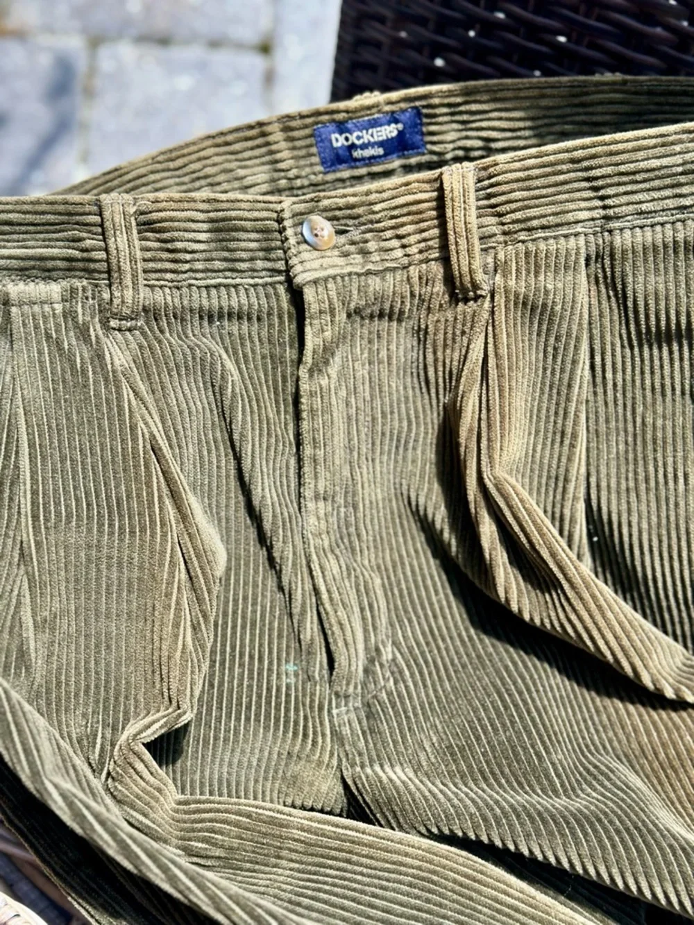 Dockers Olive Green Wide Wale Corduroy Pleated Men's Pants Cuffed Y2K
